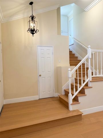 6691 Summerhill Court, Oak Park, CA 91377