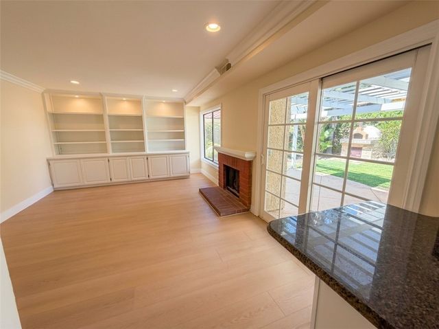 6691 Summerhill Court, Oak Park, CA 91377