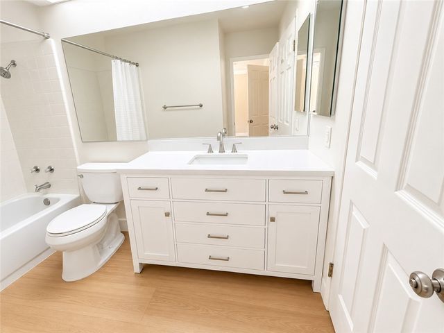 6691 Summerhill Court, Oak Park, CA 91377