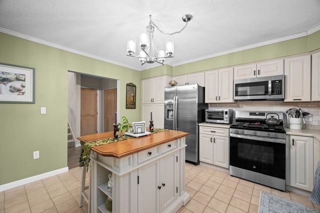 6 Majestic Way 6, Salem, MA 01970