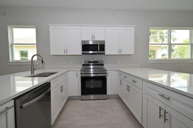 36777 THOMAS JEFFERSON ROAD, Dade City, FL 33525