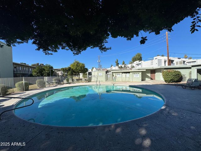 1702 W TUCKEY Lane 231, Phoenix, AZ 85015