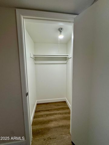 1702 W TUCKEY Lane 231, Phoenix, AZ 85015