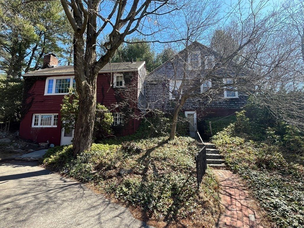 301 May Street, Worcester, MA 01602