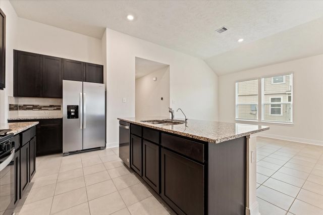 623 Coyote Canyon Court, Magnolia, TX 77354