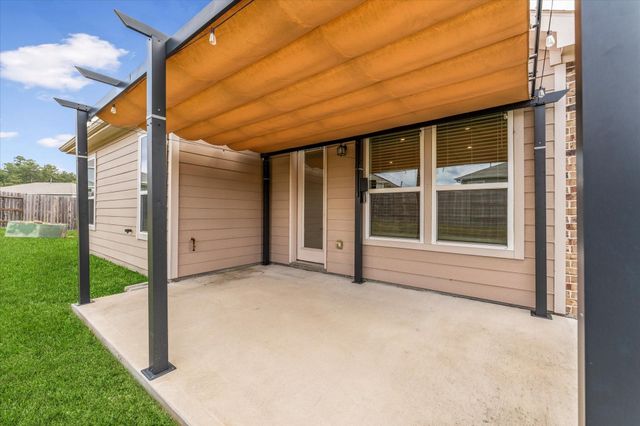 623 Coyote Canyon Court, Magnolia, TX 77354