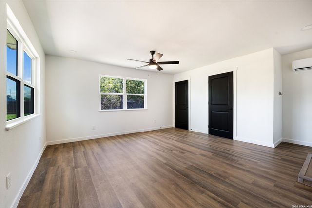 536 Commerce St, Pleasanton, TX 78064