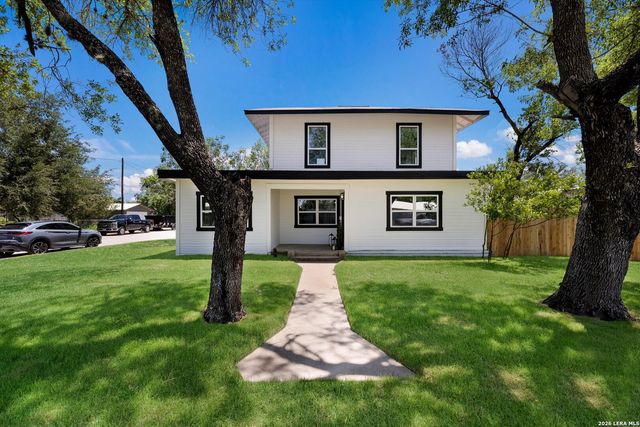 536 Commerce St, Pleasanton, TX 78064