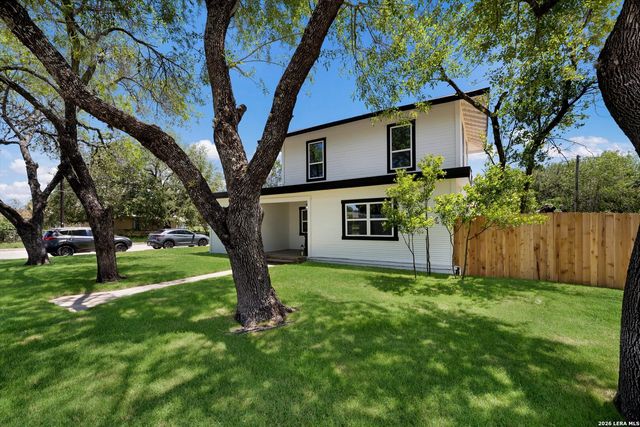 536 Commerce St, Pleasanton, TX 78064