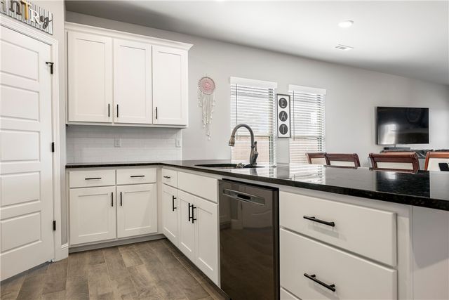 2041 Tallgrass Terrace, Centerton, AR 72719