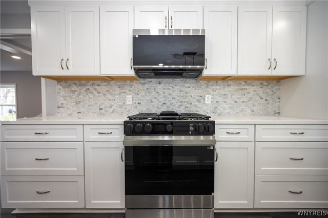 6861 Jewett Holmwood Road, Orchard Park, NY 14127