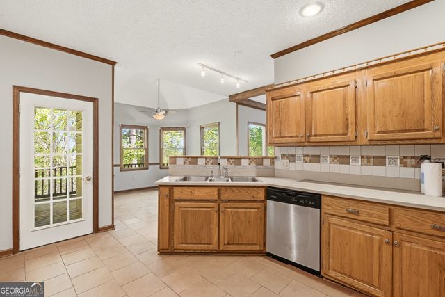 170 High Ridge Road, Young Harris, GA 30582