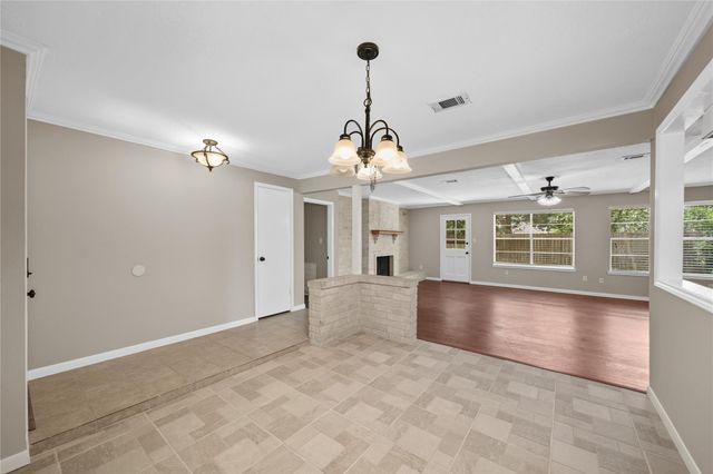 16306 Forest Bend Avenue, Friendswood, TX 77546