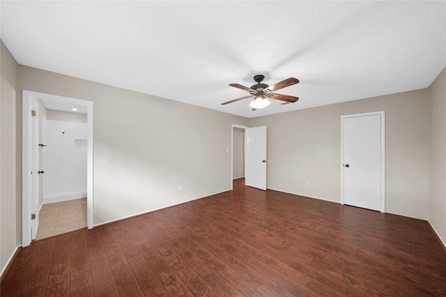 16306 Forest Bend Avenue, Friendswood, TX 77546