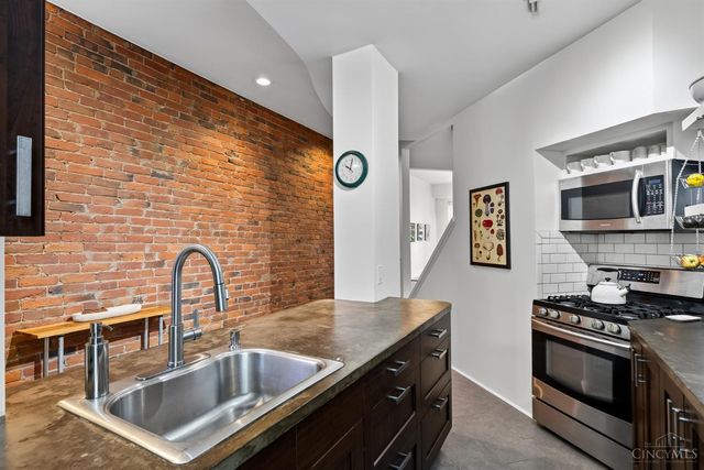 331 Milton Street, Cincinnati, OH 45202