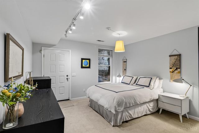 331 Milton Street, Cincinnati, OH 45202