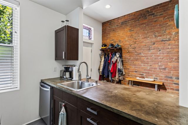 331 Milton Street, Cincinnati, OH 45202