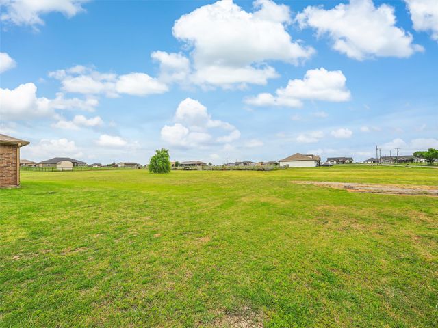 132 W County Road 4213, Decatur, TX 76234