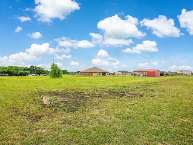132 W County Road 4213, Decatur, TX 76234
