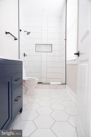 2427 IRVING ST NE, Washington, DC 20018