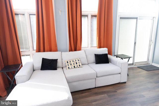 2427 IRVING ST NE, Washington, DC 20018