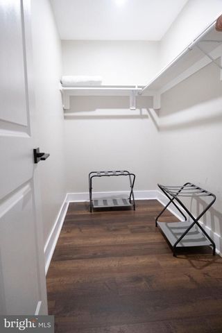 2427 IRVING ST NE, Washington, DC 20018