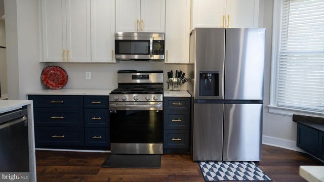 2427 IRVING ST NE, Washington, DC 20018