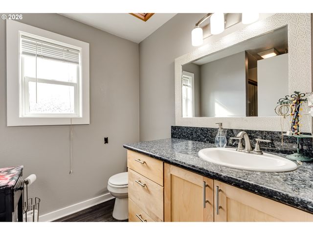 24970 HUNTER Ave, Veneta, OR 97487