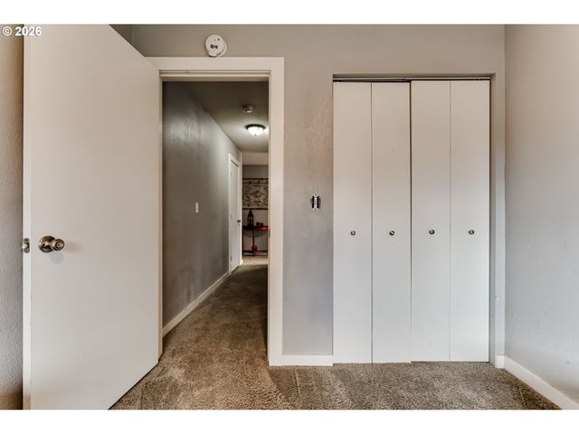 24970 HUNTER Ave, Veneta, OR 97487