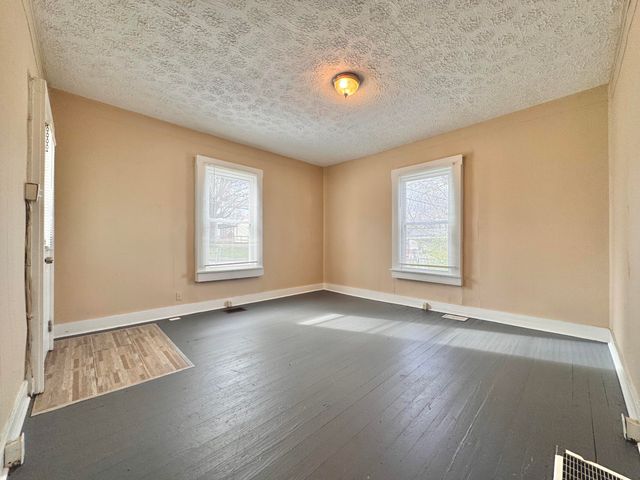 424 Hanson Street, Paris, KY 40361