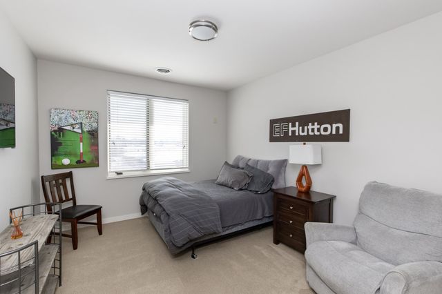 3200 11th Street S 317, Fargo, ND 58104