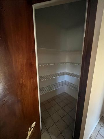 9867 Sageroyal Lane, Houston, TX 77089