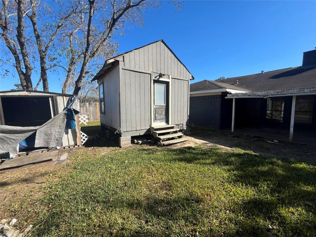 9867 Sageroyal Lane, Houston, TX 77089