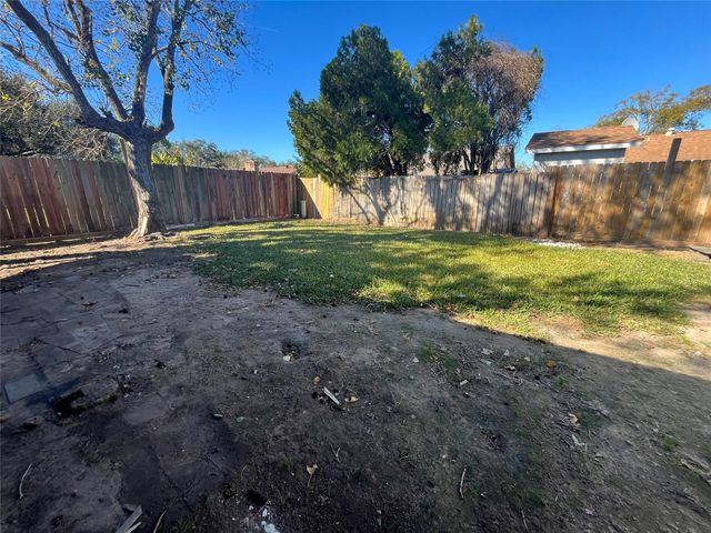 9867 Sageroyal Lane, Houston, TX 77089