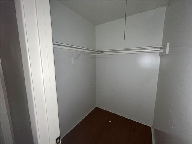 9867 Sageroyal Lane, Houston, TX 77089