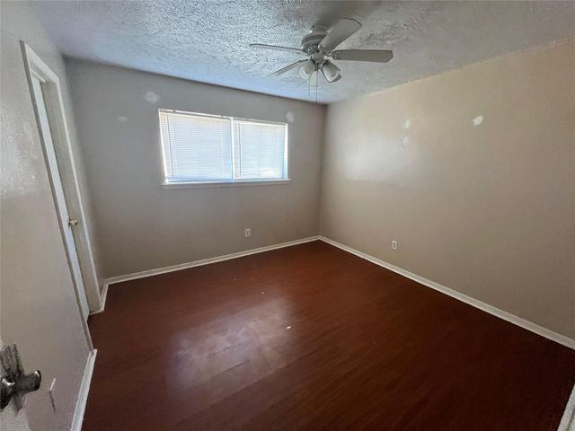 9867 Sageroyal Lane, Houston, TX 77089