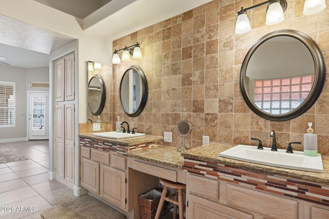 7228 W EUGIE Avenue, Peoria, AZ 85381