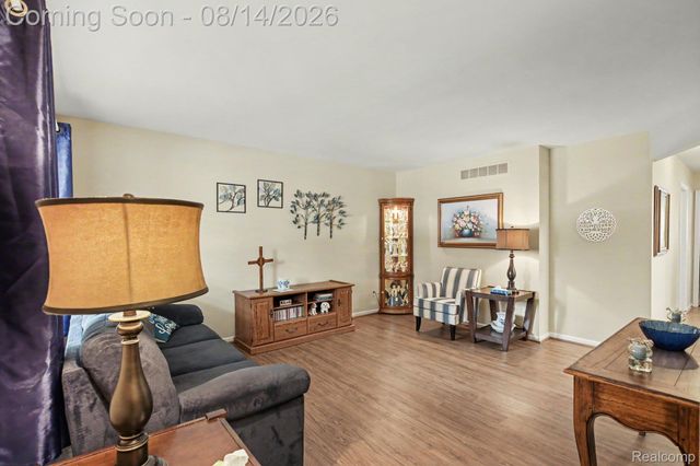 41595 Berly Drive, Clinton Charter Township, MI 48038