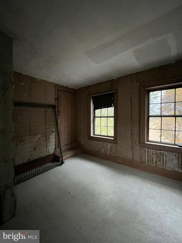 1703 INDUSTRIAL PARK RD, Mifflintown, PA 17059