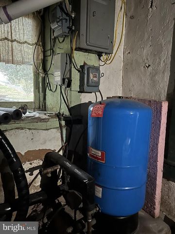 1703 INDUSTRIAL PARK RD, Mifflintown, PA 17059