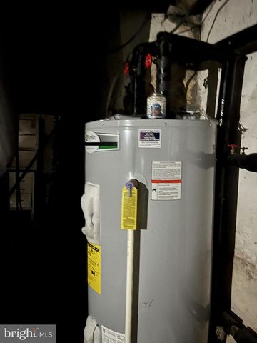 1703 INDUSTRIAL PARK RD, Mifflintown, PA 17059