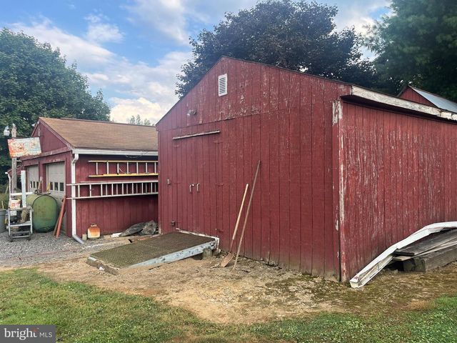 1703 INDUSTRIAL PARK RD, Mifflintown, PA 17059