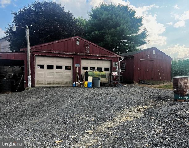 1703 INDUSTRIAL PARK RD, Mifflintown, PA 17059