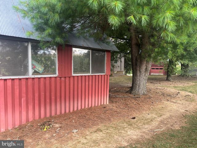 1703 INDUSTRIAL PARK RD, Mifflintown, PA 17059