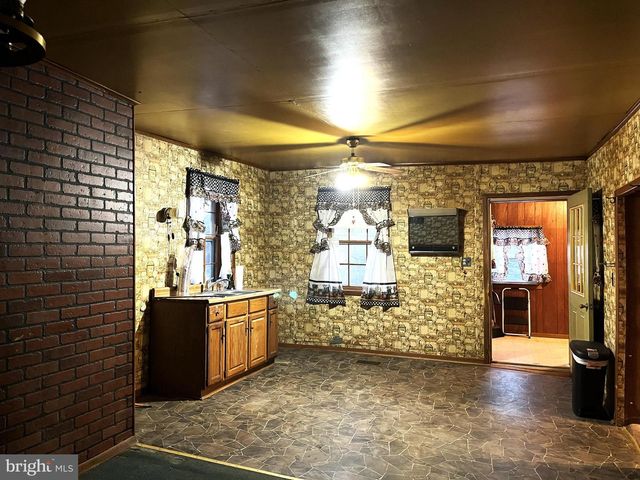 1703 INDUSTRIAL PARK RD, Mifflintown, PA 17059