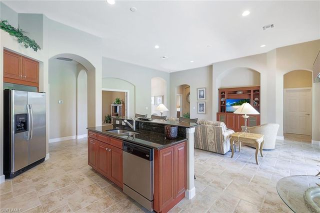 12118 Wicklow LN, Naples, FL 34120