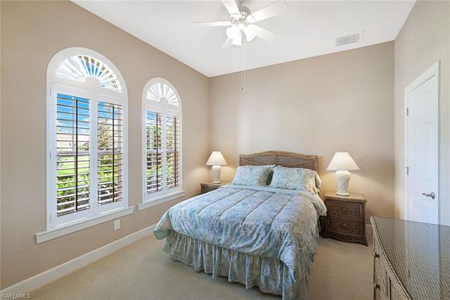12118 Wicklow LN, Naples, FL 34120