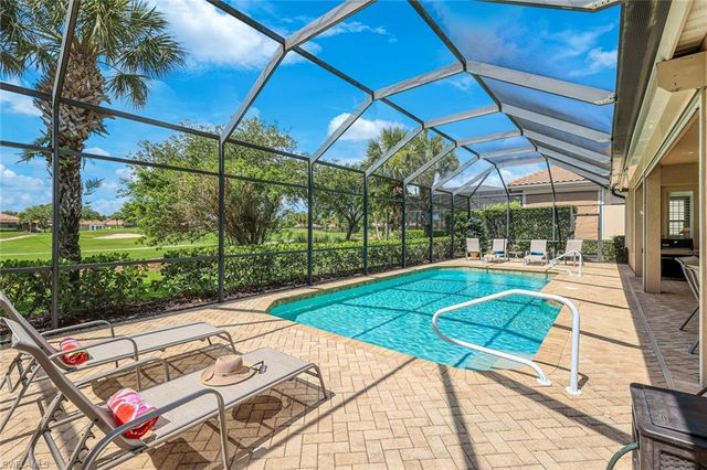 12118 Wicklow LN, Naples, FL 34120
