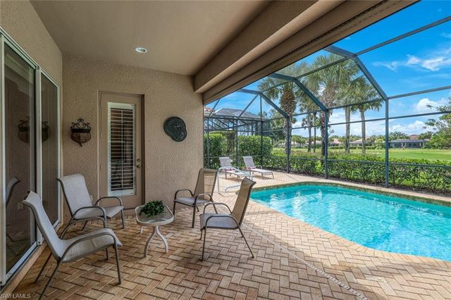 12118 Wicklow LN, Naples, FL 34120