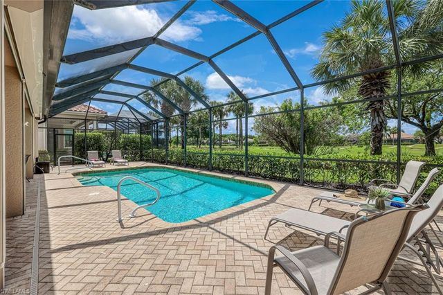 12118 Wicklow LN, Naples, FL 34120